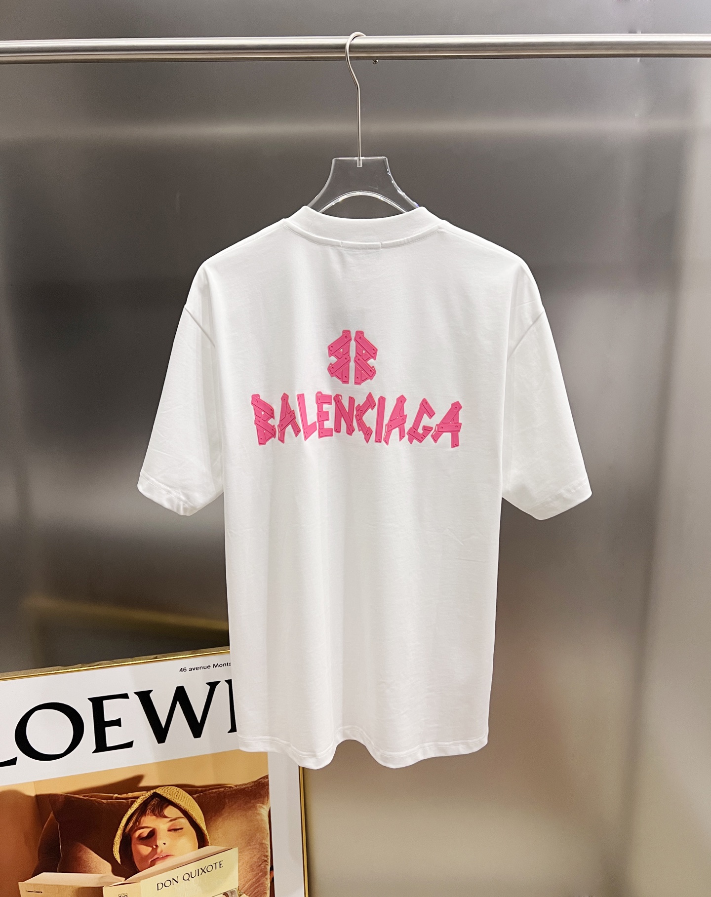 Balenciaga BAL 巴黎世家 2026春夏新款 短袖T恤 新款 简约logo立体工艺 非常 前卫的 宽松版 S M L XL XXL 五个码 颜色 黑色 白色 灰色 玫红 莹光绿