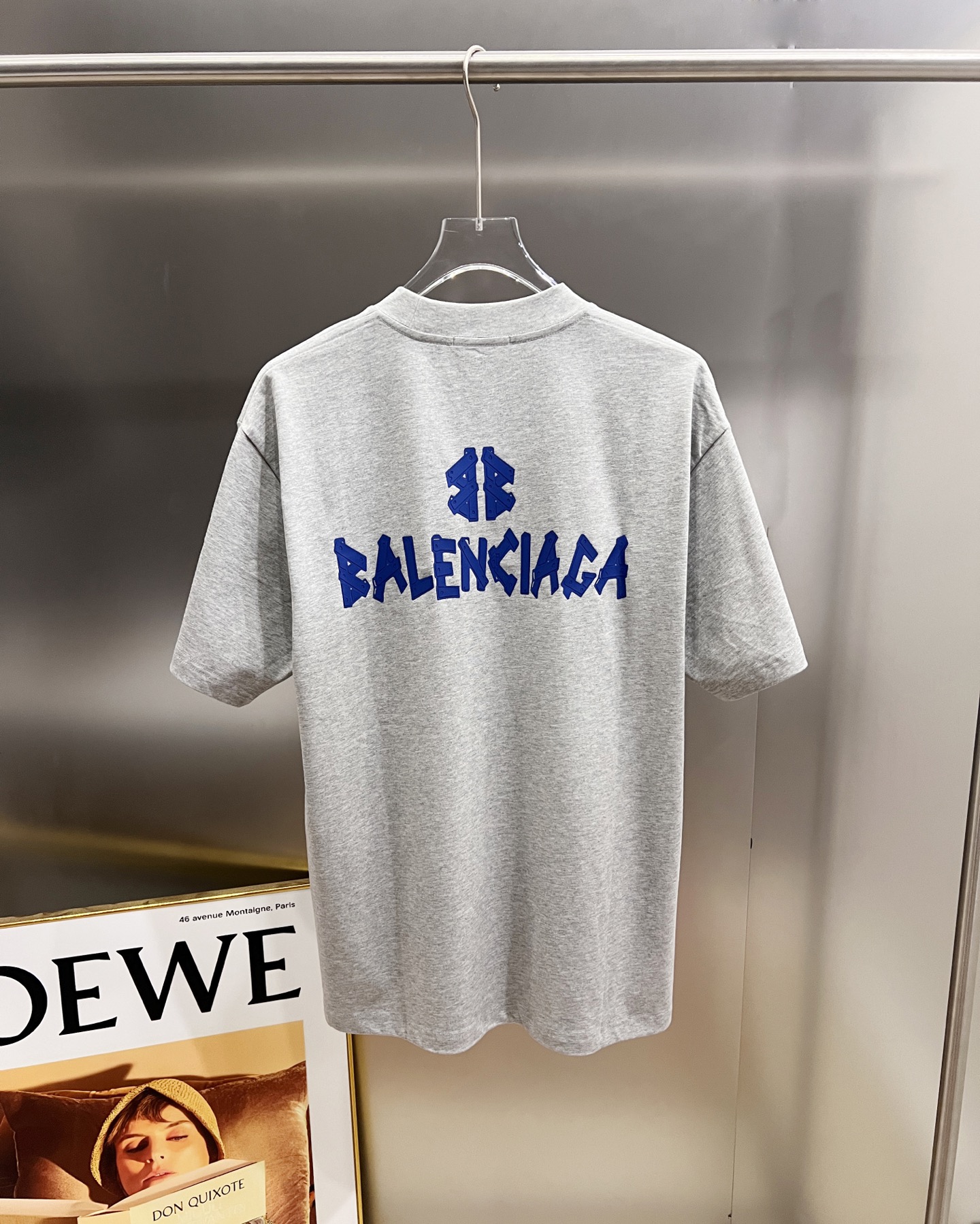 Balenciaga BAL 巴黎世家 2026春夏新款 短袖T恤 新款 简约logo立体工艺 非常 前卫的 宽松版 S M L XL XXL 五个码 颜色 黑色 白色 灰色 玫红 莹光绿