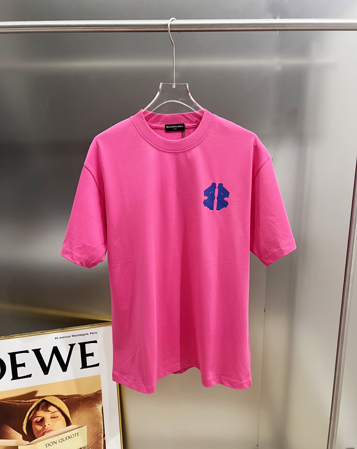 Balenciaga BAL 巴黎世家 2026春夏新款 短袖T恤 新款 简约logo立体工艺 非常 前卫的 宽松版 S M L XL XXL 五个码 颜色 黑色 白色 灰色 玫红 莹光绿