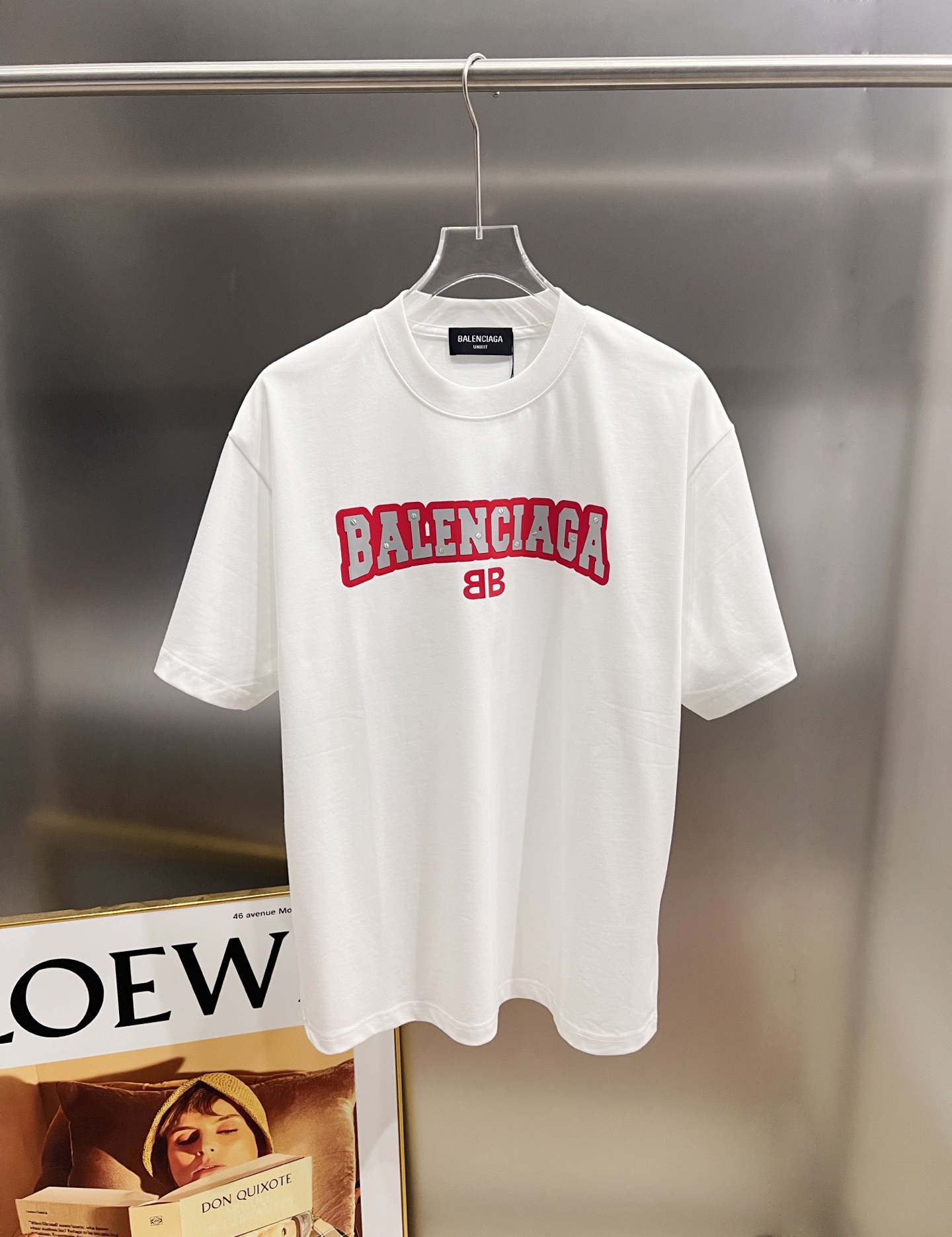 Balenciaga BAL 巴黎世家 2026春夏新款 短袖T恤 新款 简约logo立体工艺 非常 前卫的 宽松版 S M L XL XXL 五个码 颜色 黑色 白色 灰色
