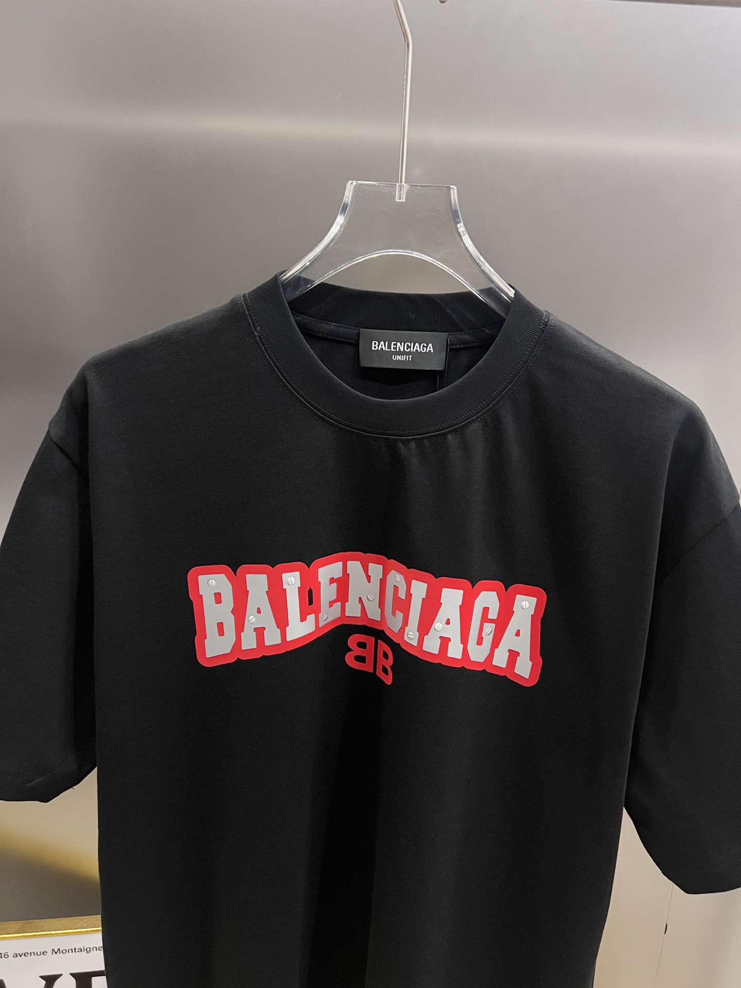 Balenciaga BAL 巴黎世家 2026春夏新款 短袖T恤 新款 简约logo立体工艺 非常 前卫的 宽松版 S M L XL XXL 五个码 颜色 黑色 白色 灰色