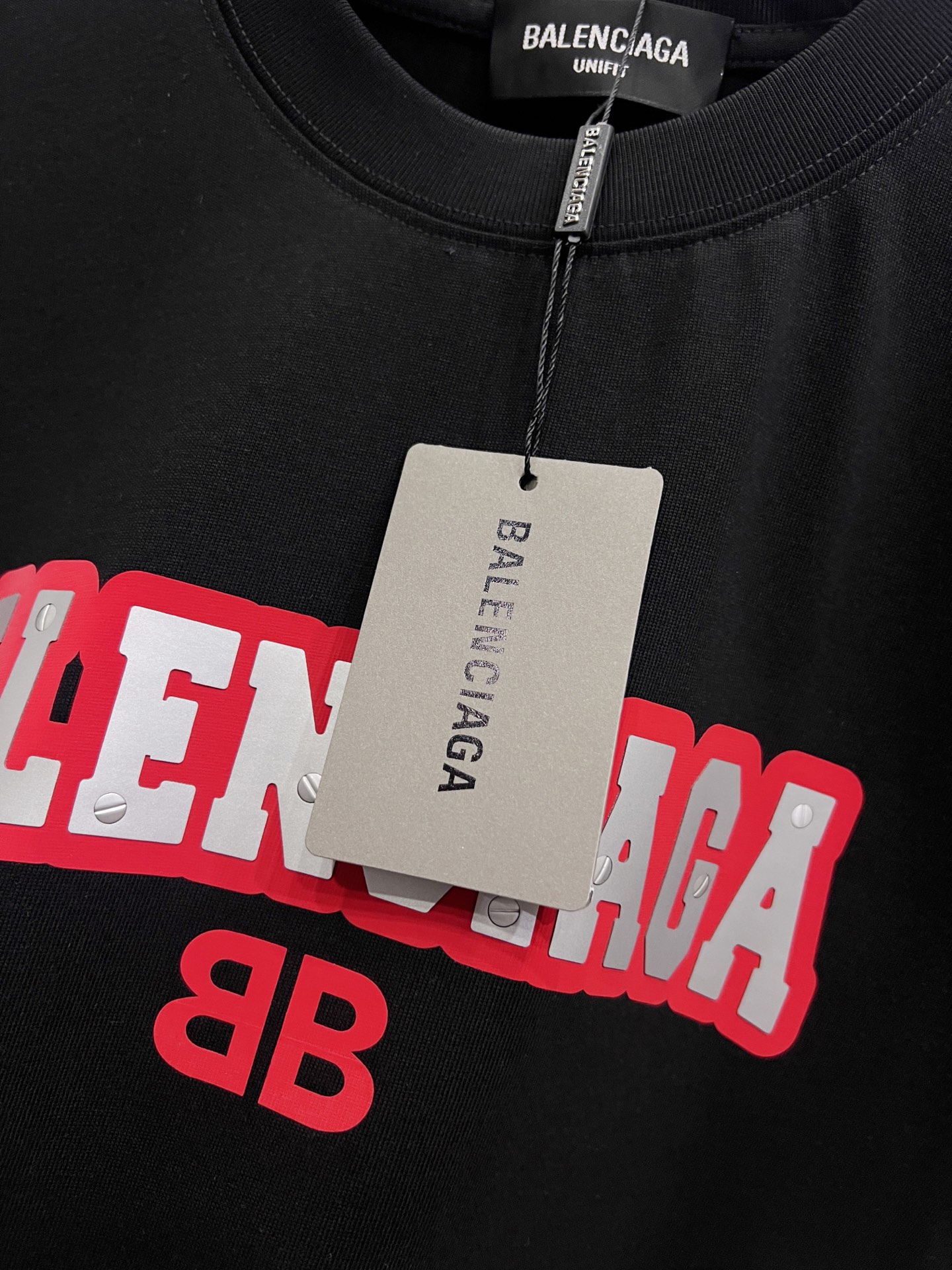 Balenciaga BAL 巴黎世家 2026春夏新款 短袖T恤 新款 简约logo立体工艺 非常 前卫的 宽松版 S M L XL XXL 五个码 颜色 黑色 白色 灰色