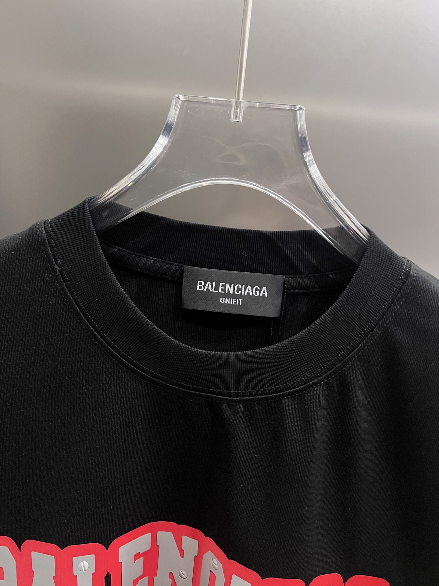 Balenciaga BAL 巴黎世家 2026春夏新款 短袖T恤 新款 简约logo立体工艺 非常 前卫的 宽松版 S M L XL XXL 五个码 颜色 黑色 白色 灰色