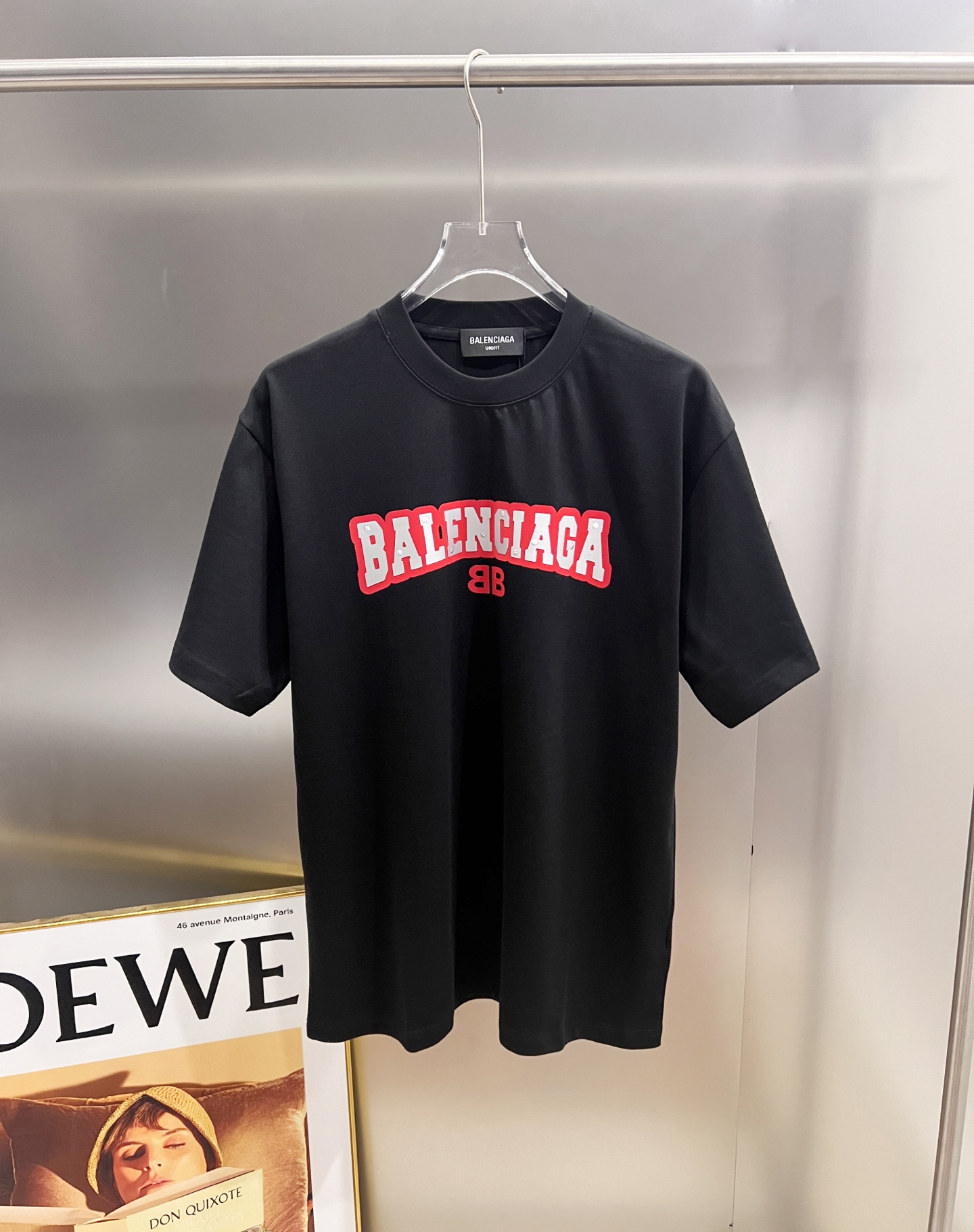 Balenciaga BAL 巴黎世家 2026春夏新款 短袖T恤 新款 简约logo立体工艺 非常 前卫的 宽松版 S M L XL XXL 五个码 颜色 黑色 白色 灰色