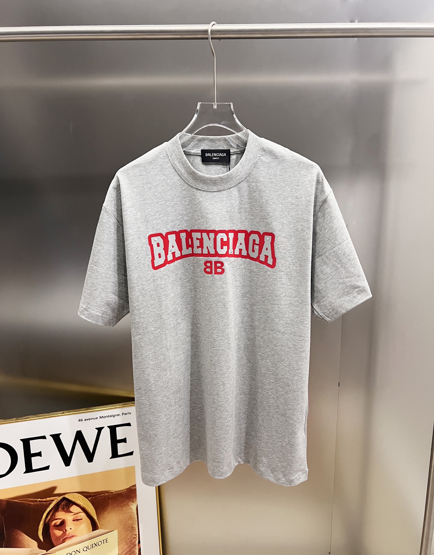 Balenciaga BAL 巴黎世家 2026春夏新款 短袖T恤 新款 简约logo立体工艺 非常 前卫的 宽松版 S M L XL XXL 五个码 颜色 黑色 白色 灰色