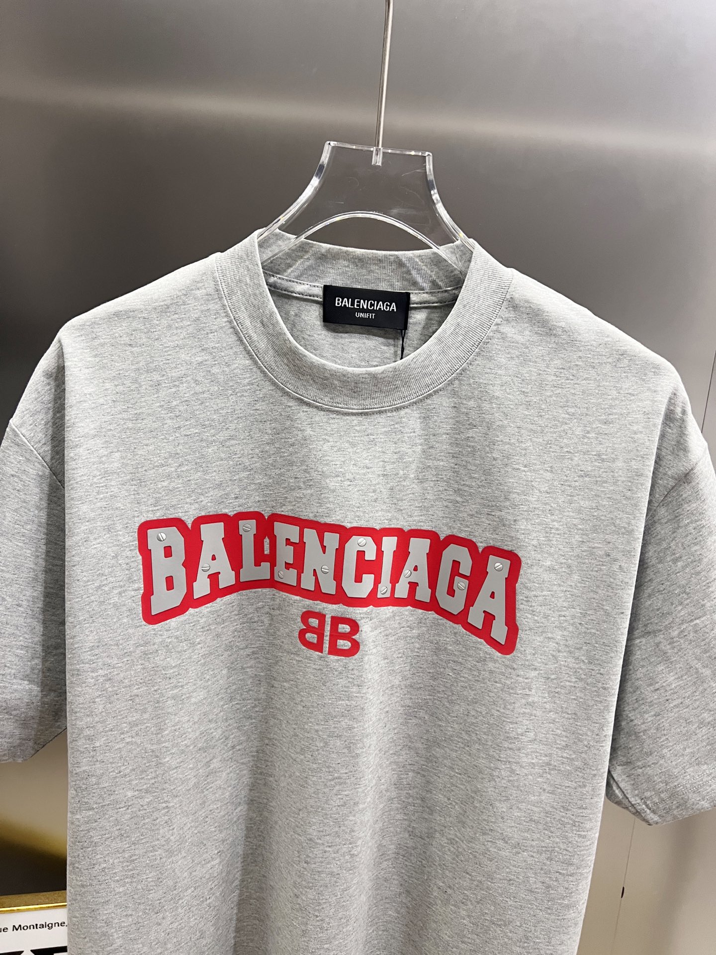 Balenciaga BAL 巴黎世家 2026春夏新款 短袖T恤 新款 简约logo立体工艺 非常 前卫的 宽松版 S M L XL XXL 五个码 颜色 黑色 白色 灰色