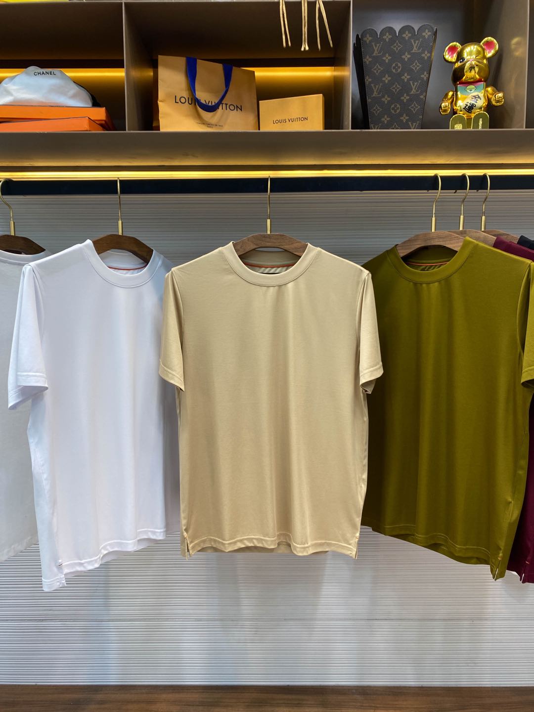    。LSS春夏新款顶级优质丝光棉布圆领短Tee，独家专供男士后领标识刺绣休闲纯色短袖T恤衫！贸易公司