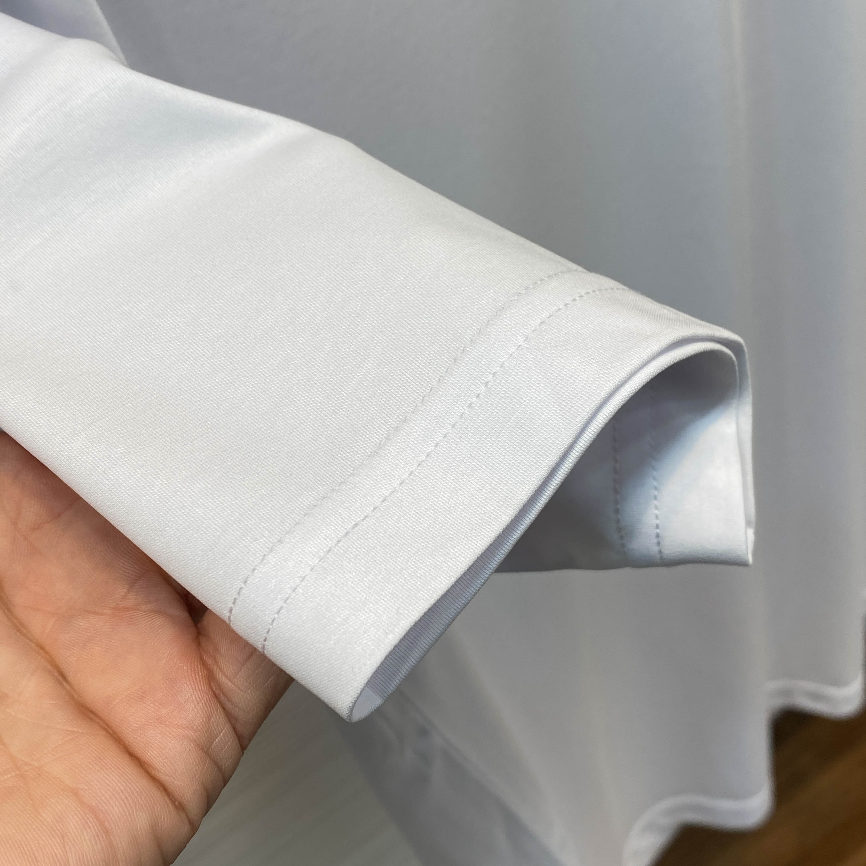    。LSS春夏新款顶级优质丝光棉布圆领短Tee，独家专供男士后领标识刺绣休闲纯色短袖T恤衫！贸易公司