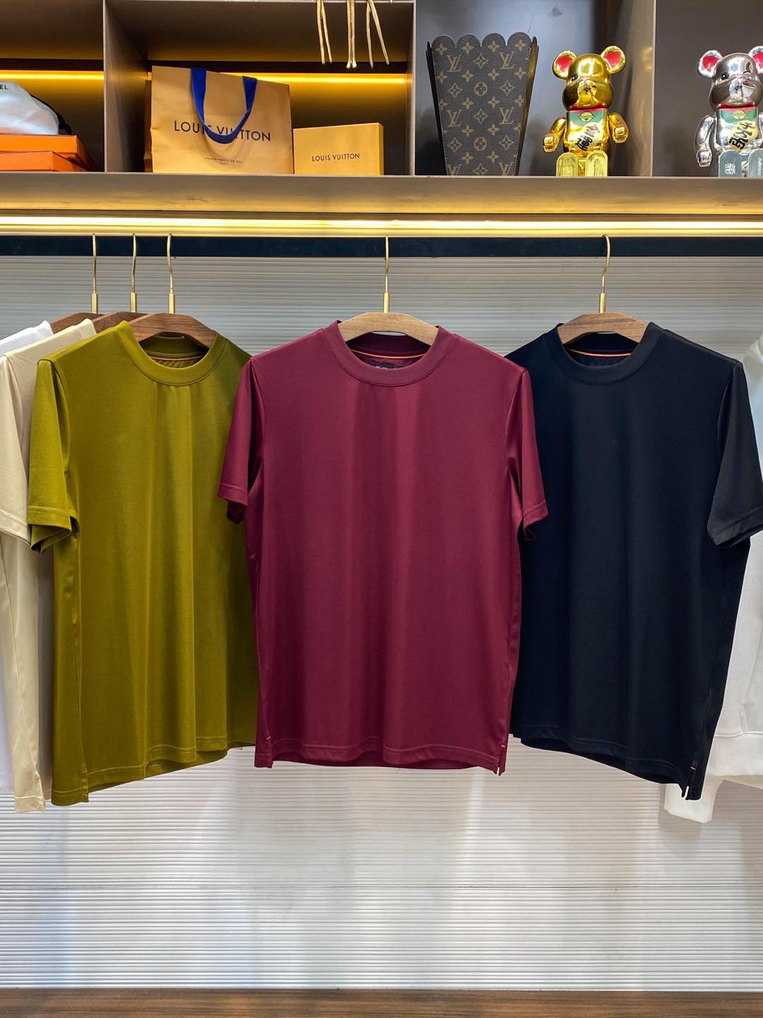    。LSS春夏新款顶级优质丝光棉布圆领短Tee，独家专供男士后领标识刺绣休闲纯色短袖T恤衫！贸易公司