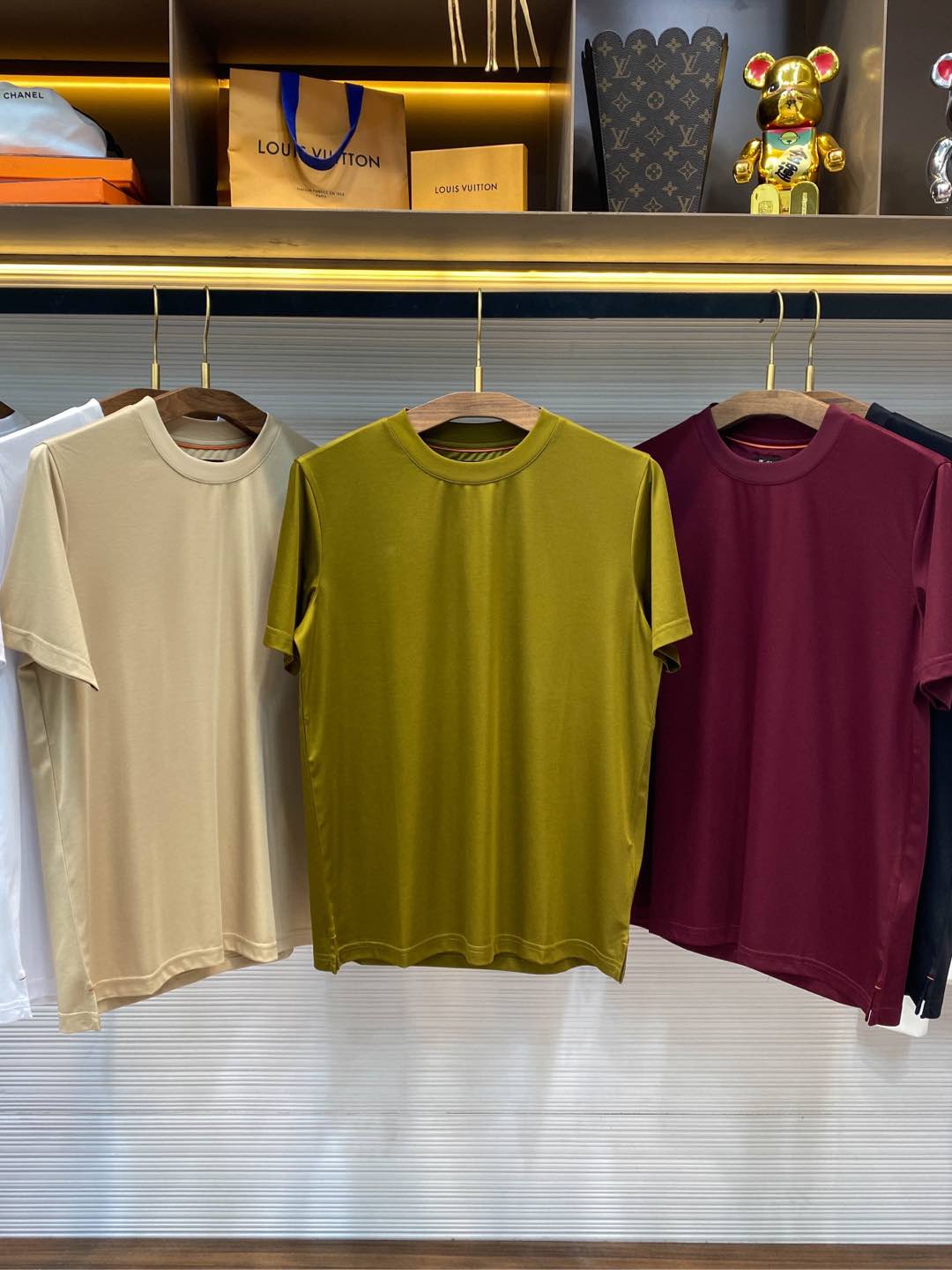    。LSS春夏新款顶级优质丝光棉布圆领短Tee，独家专供男士后领标识刺绣休闲纯色短袖T恤衫！贸易公司