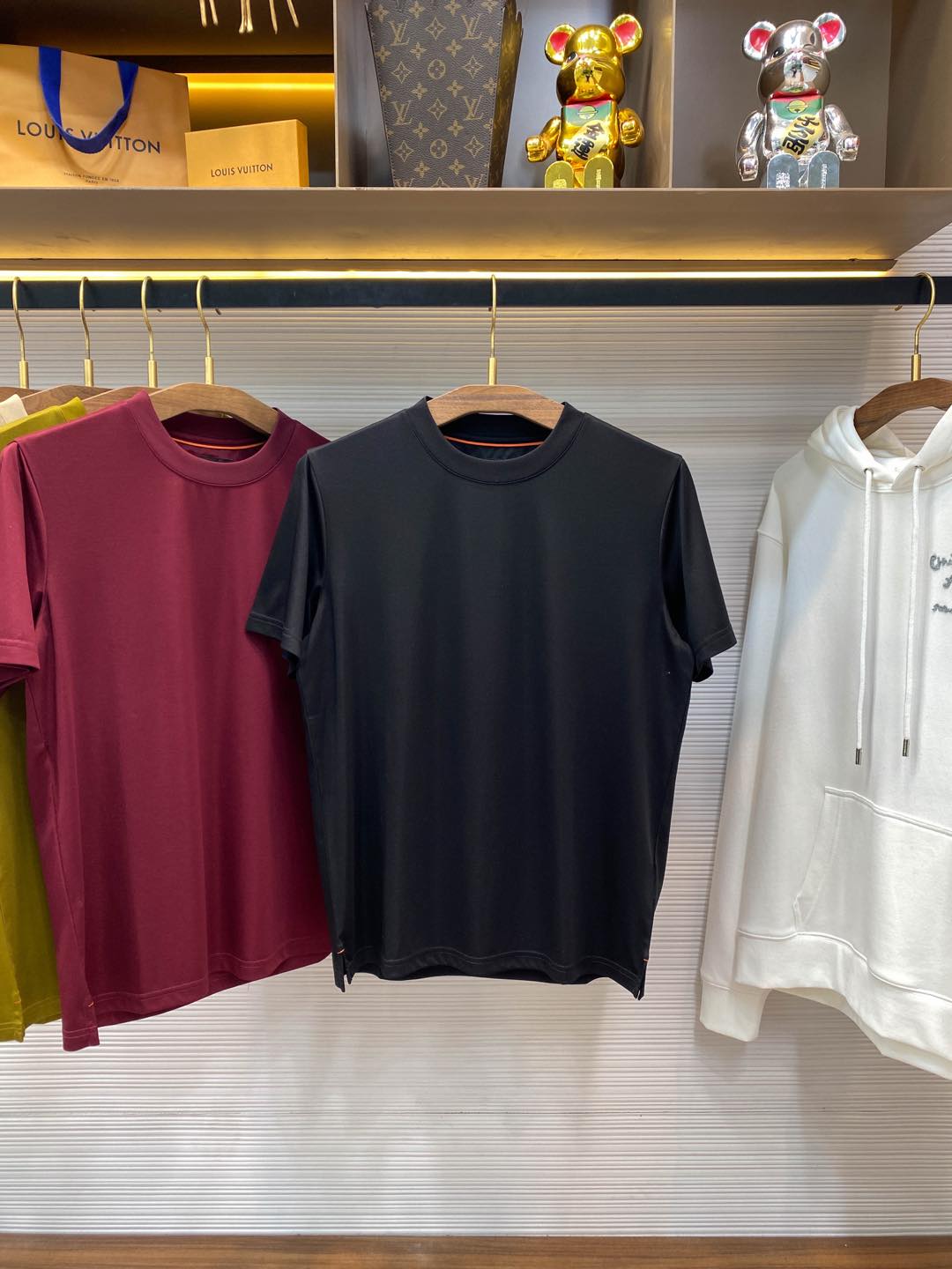    。LSS春夏新款顶级优质丝光棉布圆领短Tee，独家专供男士后领标识刺绣休闲纯色短袖T恤衫！贸易公司