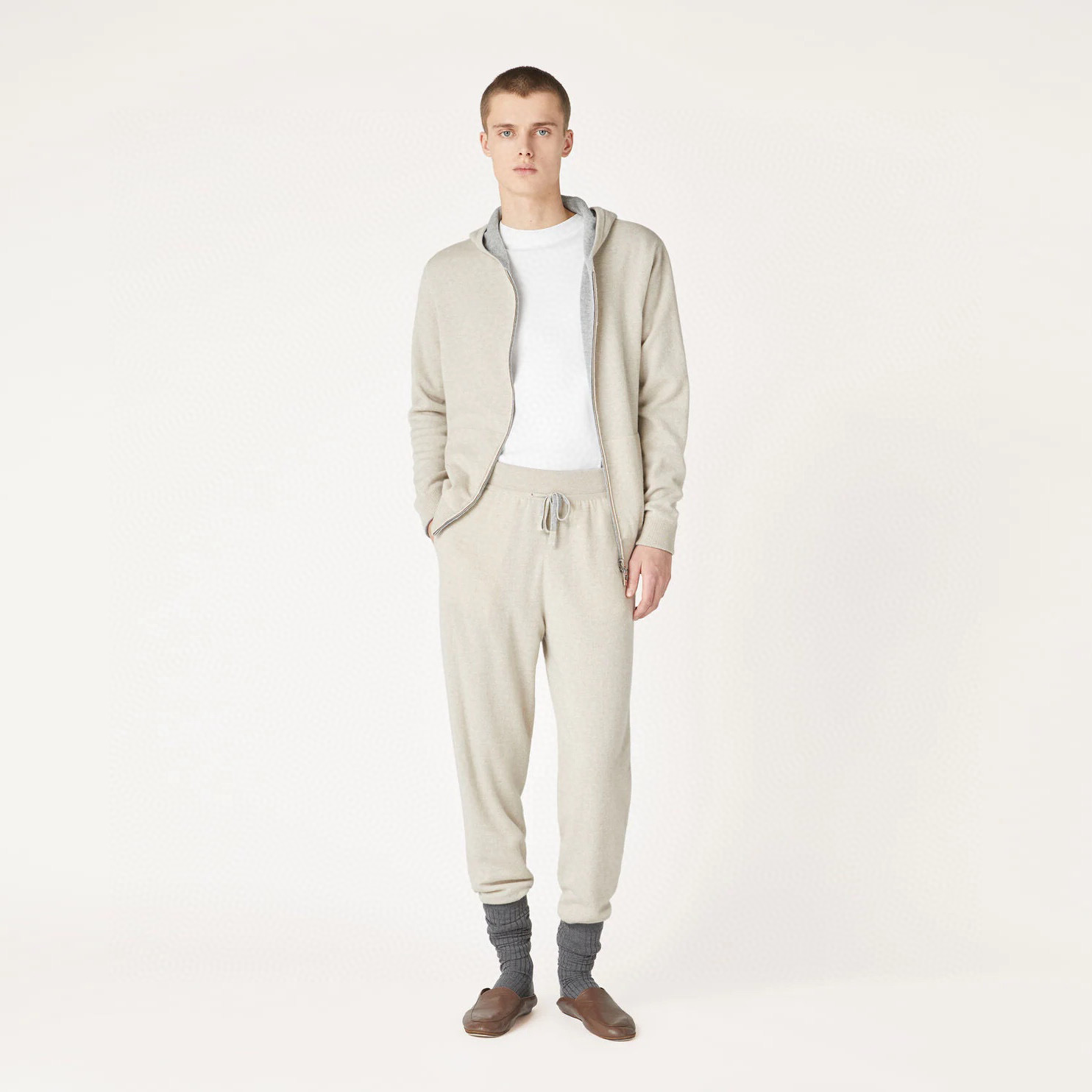    。LSS春夏新款顶级优质丝光棉布圆领短Tee，独家专供男士后领标识刺绣休闲纯色短袖T恤衫！贸易公司