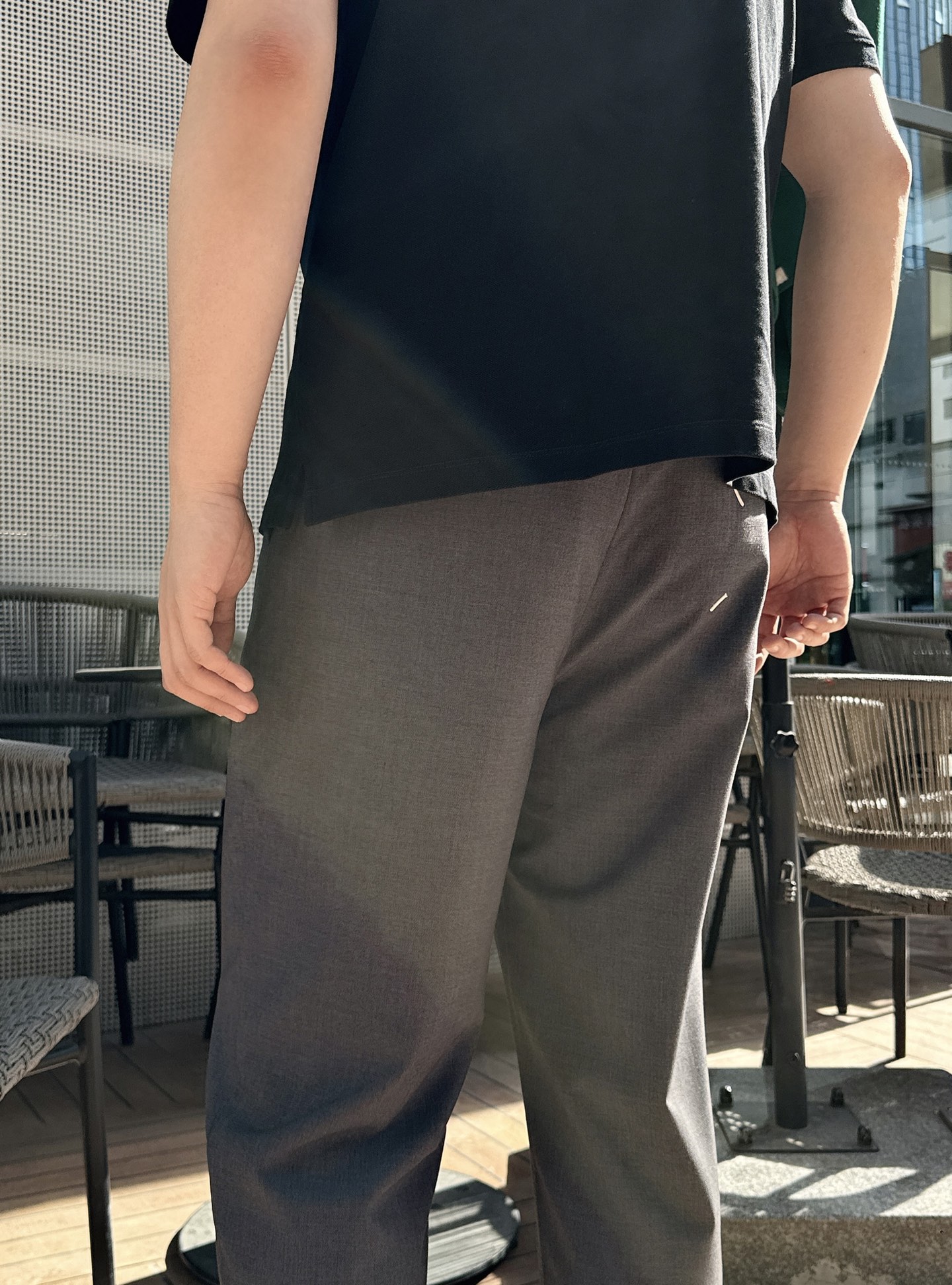 P924-MM6 25SS Grey Ricin Belts: Fashionable Comfort for Business and Leisure Parties - 图片 9