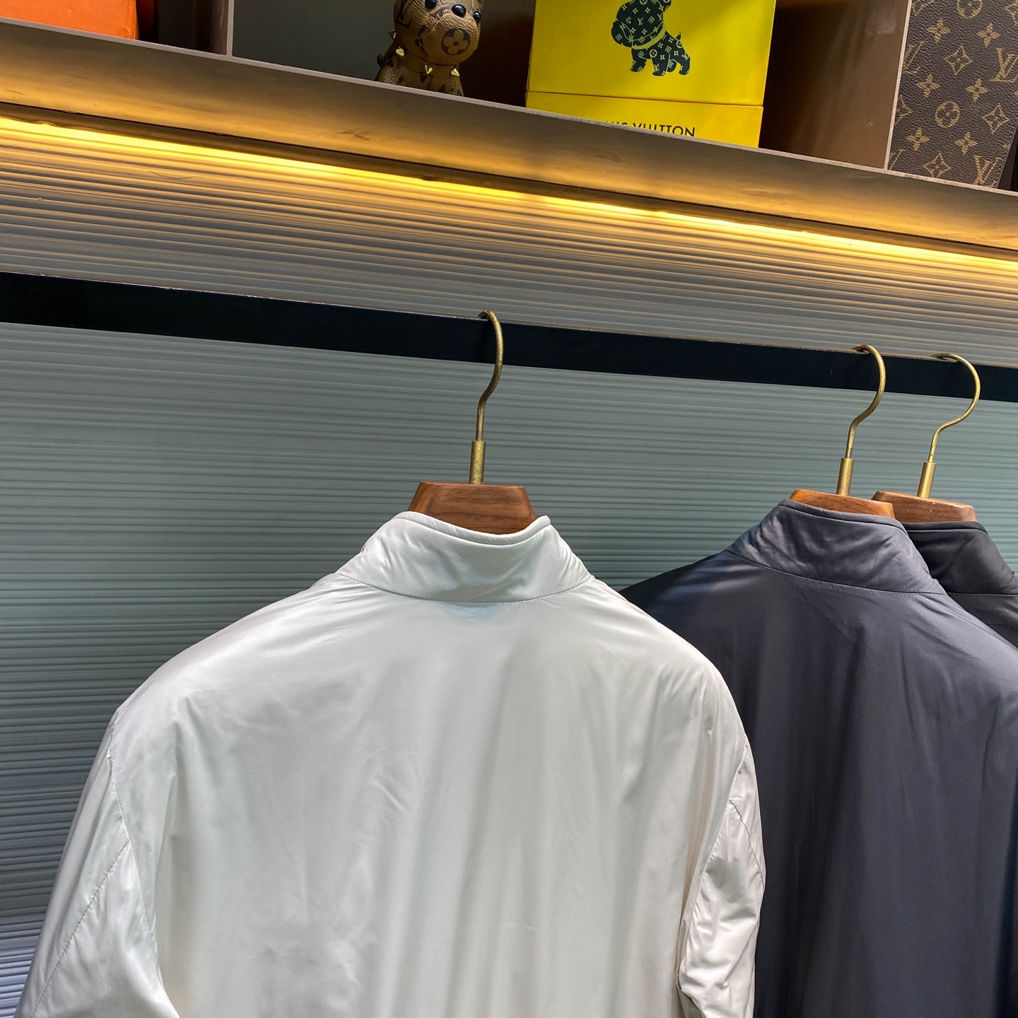 MOC25FW秋冬新款密织尼龙立领羽绒夹克，男士轻薄款羽绒绗缝内衬飞行员拉链羽绒服夹克外套！贸易公司渠道