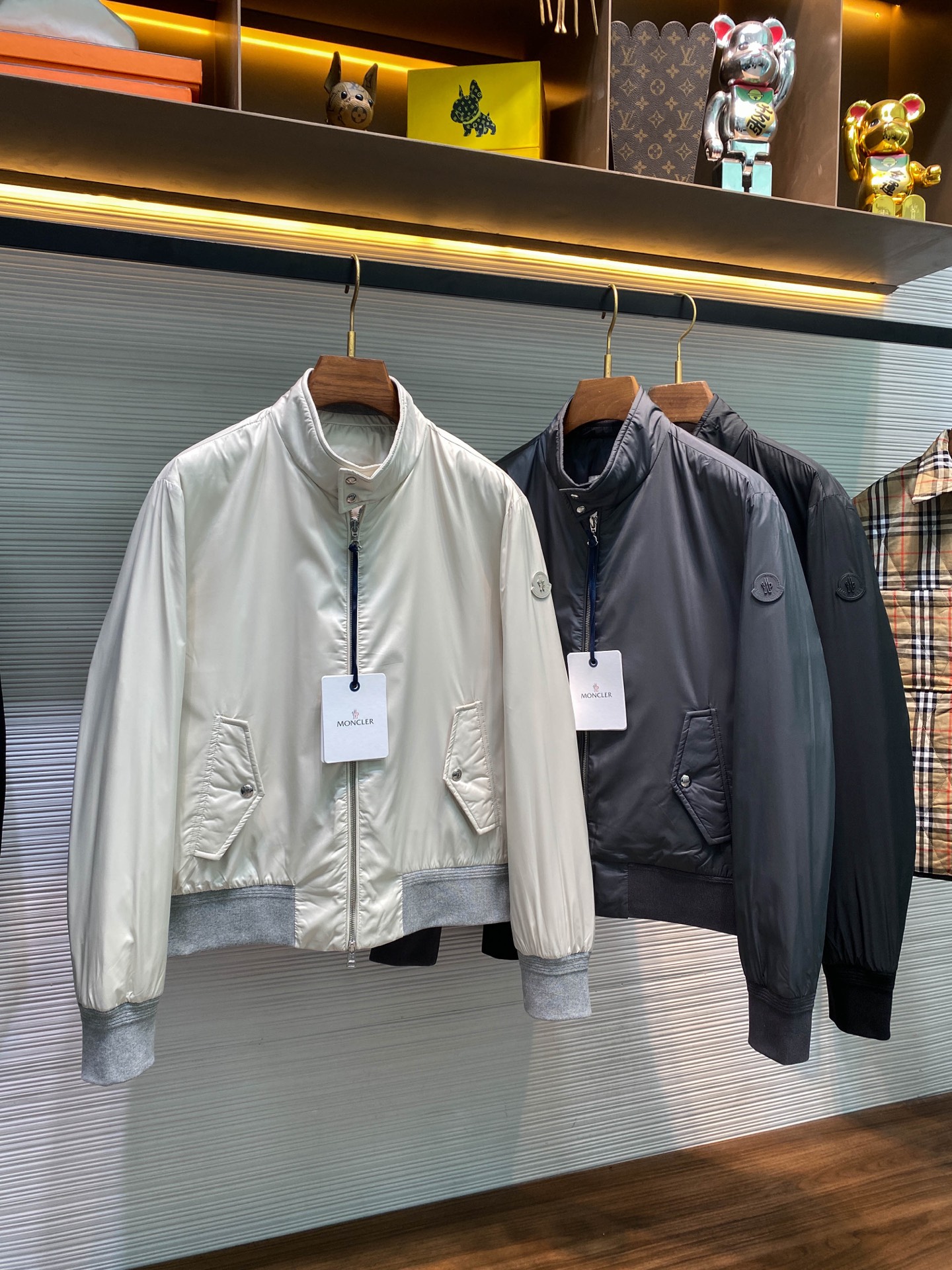 MOC25FW秋冬新款密织尼龙立领羽绒夹克，男士轻薄款羽绒绗缝内衬飞行员拉链羽绒服夹克外套！贸易公司渠道