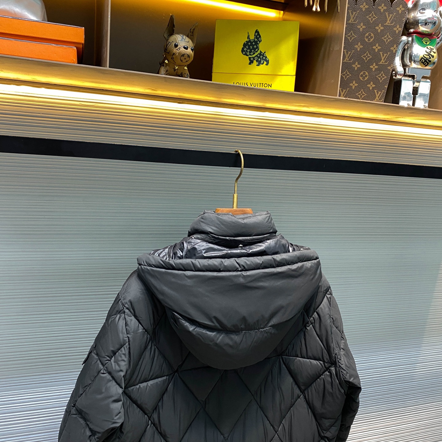 高版本认准细节 MOC25FW秋冬新款菱形格绗缝拉链羽绒夹克，男女同款袖臂徽章口袋可拆卸连帽立领羽绒服外