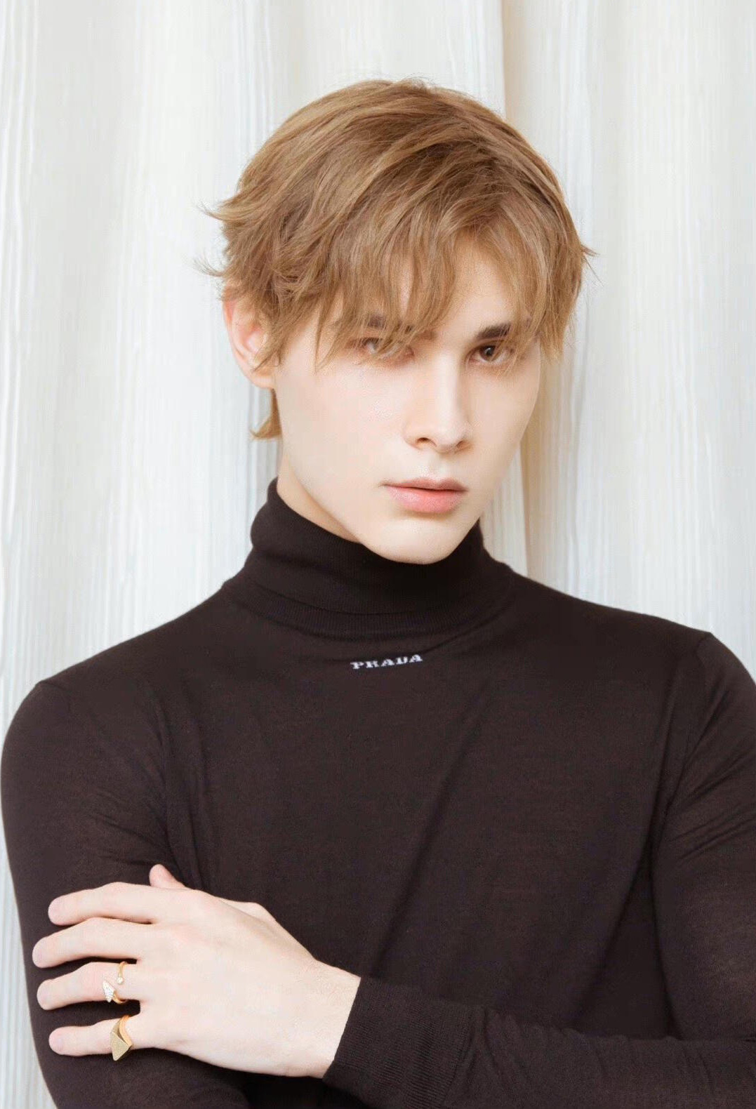 NO:677501,The same style as the stars!  ,Prada-clothing,prada,19860909明星同款！,普拉达-服装,prada,,Women's clothing