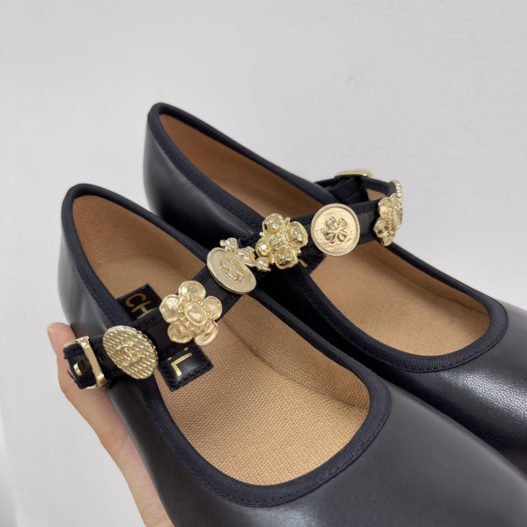 NO:236257,Badge is made of pure copper, old style!  Super textured!  ,Mary Jane,Mary Jane19860909徽章纯铜材质,做旧风格！超有质感！,玛丽珍,mary jane,Women's Shoes