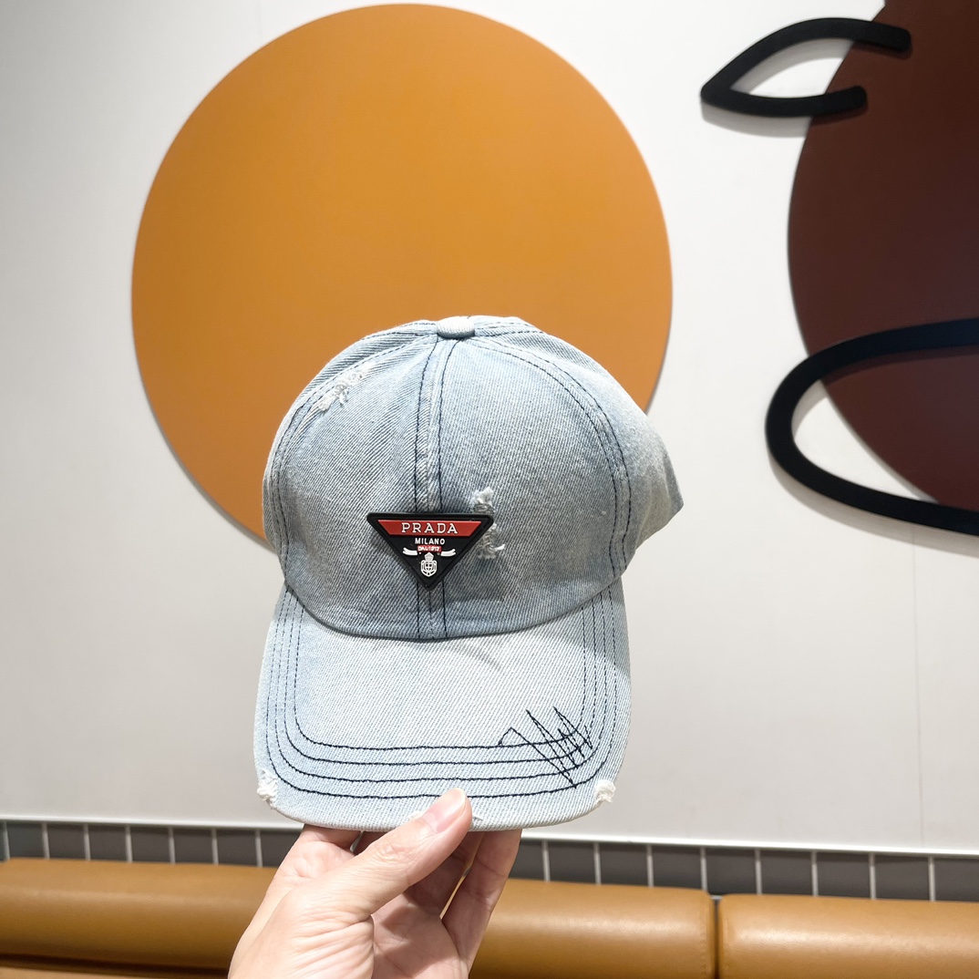 NO:190812,Pr@da Prada denim inverted triangle baseball cap wash cowboy color, show style, soft and comfortable fabric versatile casual style, eyes closed, hat, prada, hats19860909Pr@da 普拉达牛仔布倒三角棒球帽 洗水牛仔色,秀场同款,面料柔软舒适 百搭休闲款,闭眼,帽子,prada,hats,hat