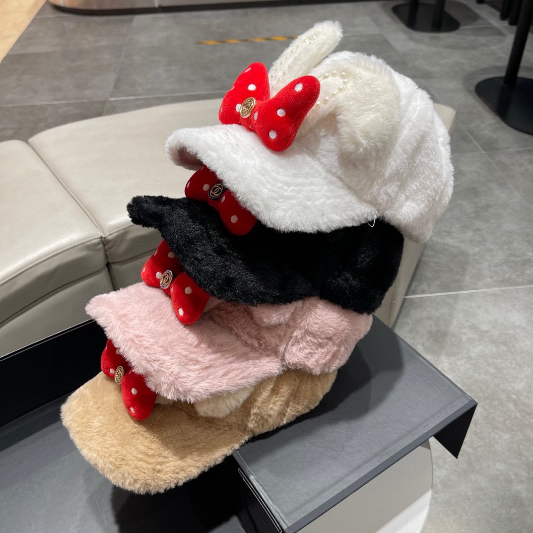 NO:190824,CHANEL Chanel new style new style lamb fur star baseball cap!  High-end goods!  The highest version of the market that knows how to buy goods is fashionable and elegant, hats, chanel, chanel, hats19860909CHANEL香奈儿 秋冬新款新款羊羔毛明星同款棒球帽！高端货！懂货的入市面最高版本,时尚大气,帽子,chanel,chanel,hats,hat