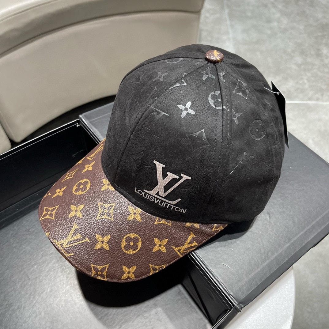 NO:191343,LV Louis Vuitton classic original single baseball cap, classic pu white grid, 1:1 open mold customization, original counter PU leather   top layer cowhide, long-term explosive version, excellent quality, basic head circumference 56, patch adjustable. Hat fisherman hat baseball cap knit hat, hat, louis vuitton, louis vuitton, espadrilles, cowhide, hats19860909LV路易威登经典原单棒球帽,经典pu白格,1:1开模订制,原版专柜PU皮革 头层牛皮包边,长年爆版,质量超棒,基础头围56,贴片可调节.帽子渔夫帽棒球帽针织帽,帽子,louis vuitton,louis vuitton,espadrilles,cowhide,hats,hat