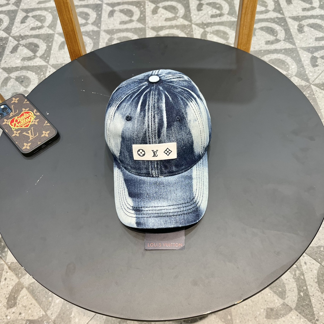 NO:191636,[LV] New counter synchronized denim baseball caps, and the counter is shipped simultaneously. Big brand models are super easy to match, so buy them quickly!  Hat fisherman hat baseball hat knit hat, hat, louis vuitton, espadrilles,hats19860909【LV】新款专柜同步牛仔棒球帽,专柜同步出货,大牌款超好搭配,赶紧入手！帽子渔夫帽棒球帽针织帽,帽子,louis vuitton,espadrilles,hats,hat
