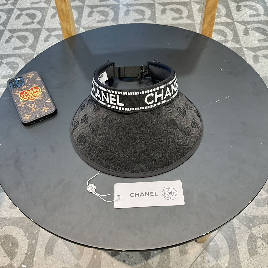 NO:193548,【Chanel Chanel】New summer small fragrance style sequin sun hat empty top hat, big brand shipment, super convenient!  Easy to match!  Essential Hats Fisherman's Hats Baseball Hats Knitted Hats, Hats, Chanels, Chanels, espadrilles, hats19860909【Chanel香奈儿】夏季新款小香风亮片遮阳帽空顶帽,大牌出货,超方便！好搭！出街必备帽子渔夫帽棒球帽针织帽,帽子,chanel,chanel,espadrilles,hats,hat