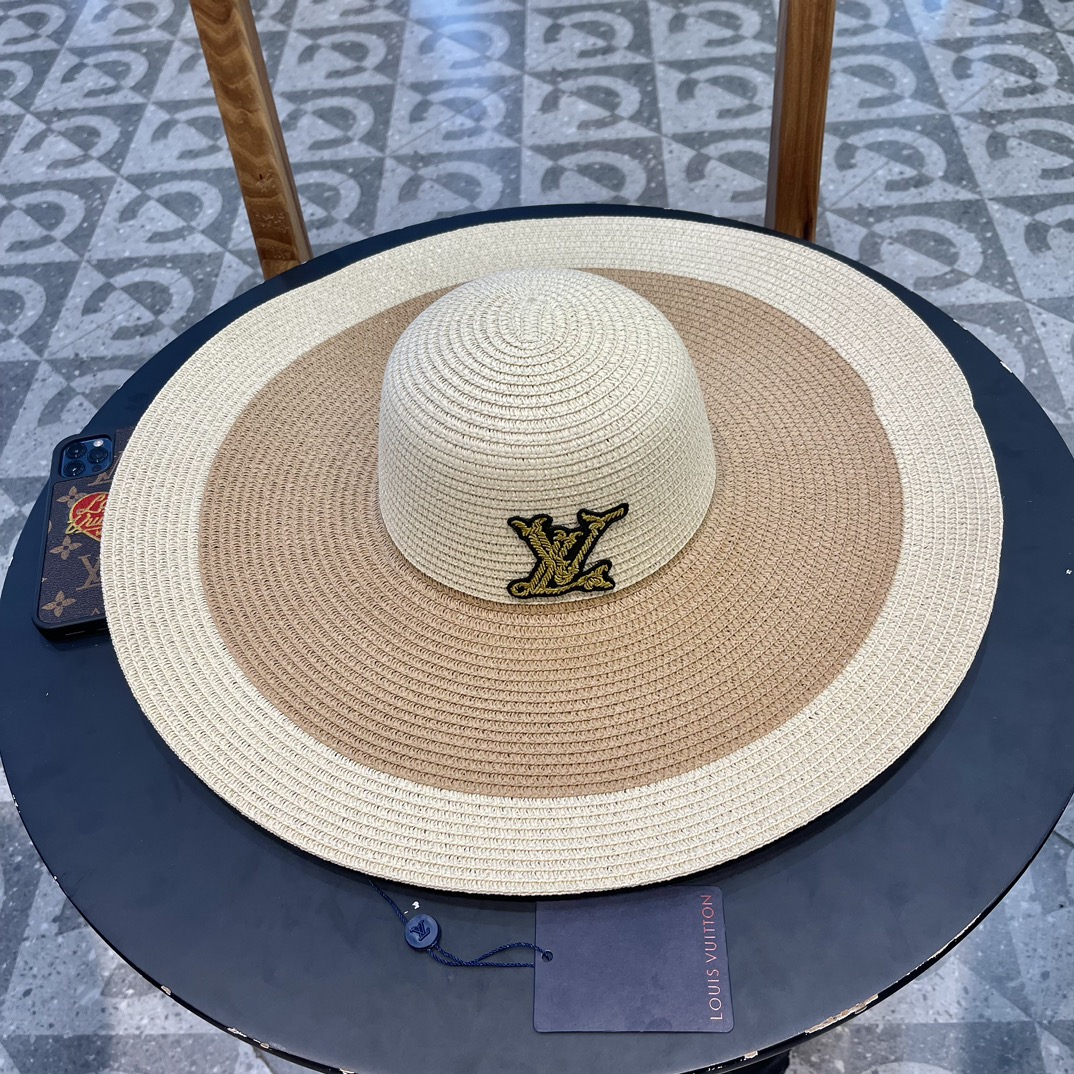 NO:194560,LV Louis Vuitton's new straw woven sunshade big hat beach style, simple and elegant, versatile item ~ the first choice when going out, the new hat is super beautiful, must wear a hat when going out, fisherman's hat baseball hat knit hat, hat, louis vuitton, louis vuitton, espadrilles, espadrilles, hats19860909LV 路易威登新款草编遮阳大帽檐草帽沙滩风格,简约大方,百搭单品～外出首选,新款帽型超美腻,出门必带帽子渔夫帽棒球帽针织帽,帽子,louis vuitton,louis vuitton,espadrilles,espadrilles,hats,hat