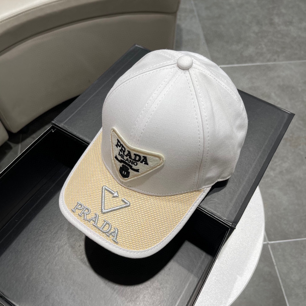 NO:194521,Prada Spring and Summer denim baseball hat This one is really recommended for you. It is elegant and casual, versatile and durable, does not pick on the face shape and head shape, and looks very small. Four seasons, hat, fisherman's hat, baseball hat, knit hat, hat, prada, espadrilles, hats19860909普拉达 春夏牛仔棒球帽 这款真的要推荐给你们,气质又随意,百搭又耐看,不挑脸型和头型,超显脸小,四季款,帽子渔夫帽棒球帽针织帽,帽子,prada,espadrilles,hats,hat