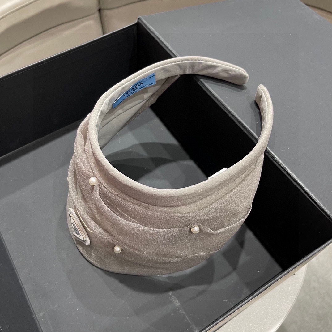 NO:194525,PRADA Prada sun hat women's empty top big brim UV protection new summer outdoor sun hat hat fisherman hat baseball hat knit hat, hat, prada, prada, espadrilles, hats19860909PRADA普拉达 防晒太阳帽女空顶大帽檐防紫外线新款夏季户外遮阳帽帽子渔夫帽棒球帽针织帽,帽子,prada,prada,espadrilles,hats,hat