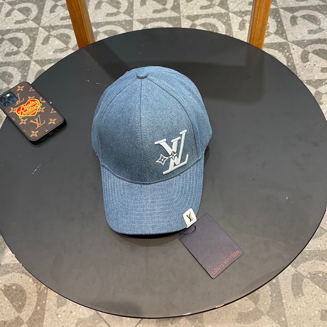 NO:194528,【LV Louis Vuitton】New early spring heavy industry embroidered baseball cap, classic counter model, universal hat for men and women fisherman hat baseball cap knit hat, hat, louis vuitton, louis vuitton, espadrilles, hats19860909【LV路易威登】早春新款重工刺绣棒球帽,专柜经典款,男女通用帽子渔夫帽棒球帽针织帽,帽子,louis vuitton,louis vuitton,espadrilles,hats,hat