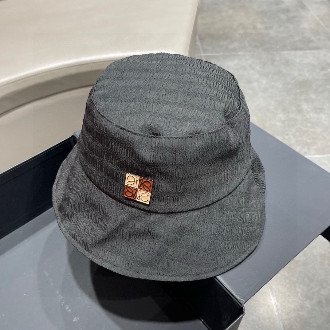 NO:194876,Luo Yiwei LOEWE spring and summer new Korean casual original design fisherman's hat has a very good texture, standard external lines positioning, fine workmanship, simple, atmospheric, low-price volume!  Hat fisherman hat baseball hat knit hat, hat, loewe, loewe, espadrilles, hats19860909罗意威 LOEWE 春夏新款韩版休闲原版设计渔夫帽质感超好,外部线条定位标准,做工精细,简约大气低价走量！帽子渔夫帽棒球帽针织帽,帽子,loewe,loewe,espadrilles,hats,hat