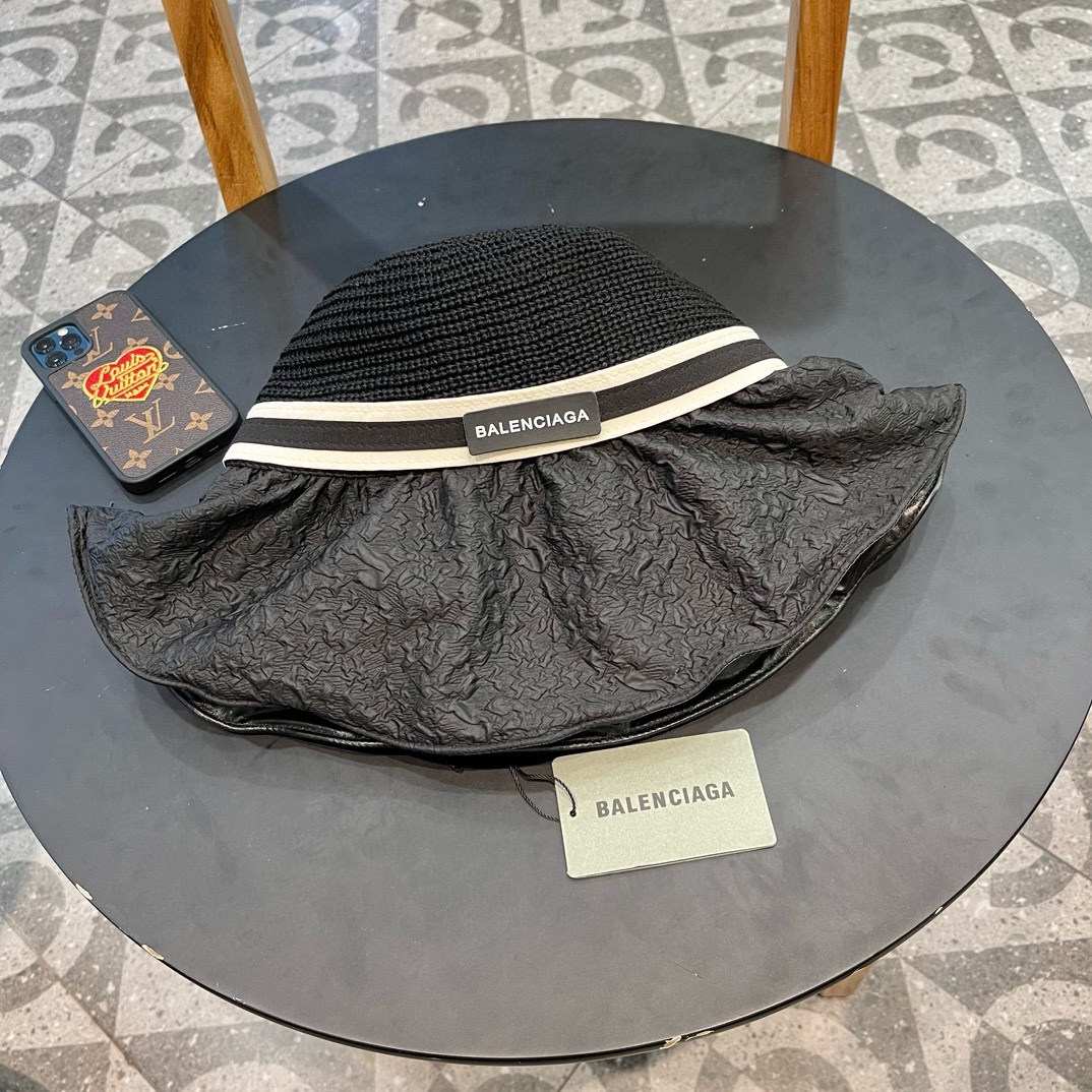 NO:194983,Balenciaga new large-brimmed vinyl fisherman hat summer versatile travel vacation beach sun protection sun hat fisherman hat baseball hat knit hat, hat, balenciaga, espadrilles, hats19860909巴黎世家 新款大檐黑胶渔夫帽夏季百搭出游度假海边防晒遮阳帽帽子渔夫帽棒球帽针织帽,帽子,balenciaga,espadrilles,hats,hat