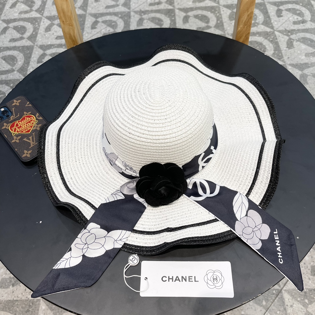 Chanel香奈儿2024新款山茶花拼色编织草帽度假休闲必备优雅大方的一款