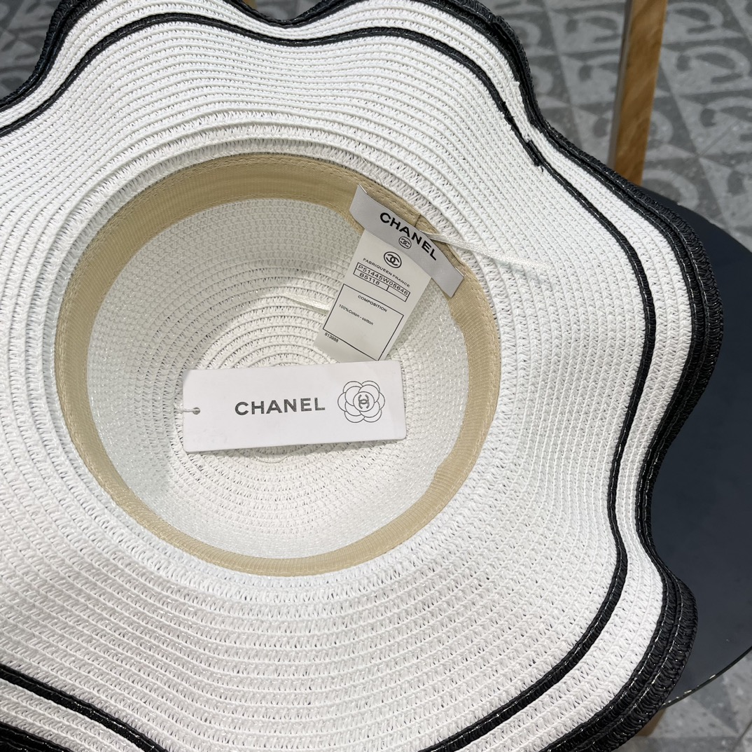 Chanel香奈儿2024新款山茶花拼色编织草帽度假休闲必备优雅大方的一款