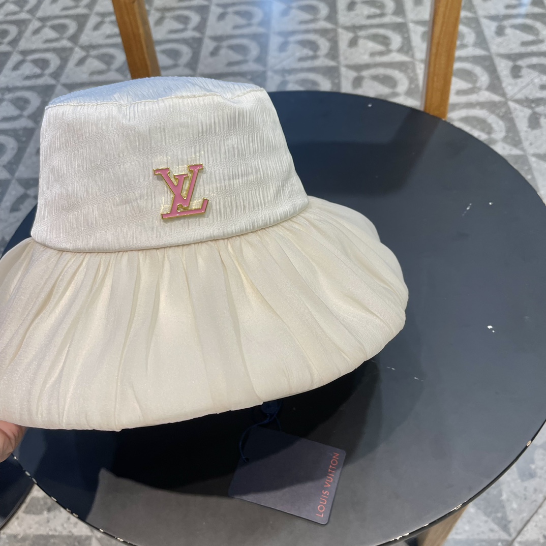 LouisVuitton路易威登新款渔夫帽女夏气质大檐显脸小度假海边沙滩防晒太阳帽