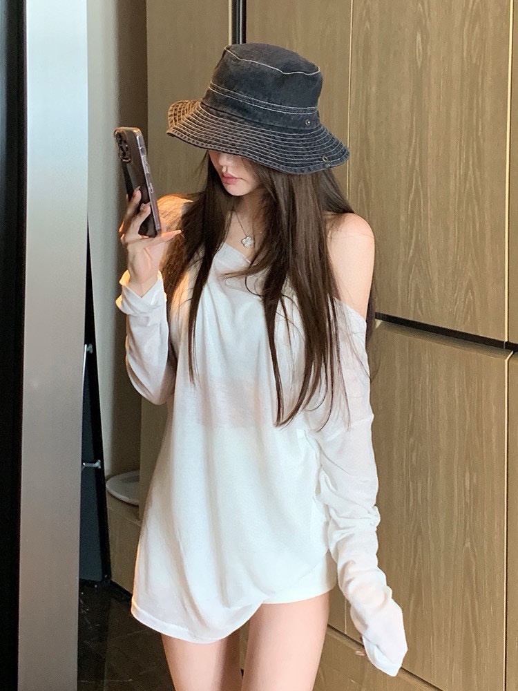 NO:196469,Burberry · Burberry B's new product western denim fisherman hat casual and versatile face covering sun protection thin big hat brim basin hat girl hat fisherman hat baseball hat knit hat, hat, burberry, burberry, espadrilles, hats19860909Burberry · 巴宝莉B家新品西部牛仔渔夫帽 休闲百搭遮脸防晒薄款大帽檐盆帽女帽子渔夫帽棒球帽针织帽,帽子,burberry,burberry,espadrilles,hats,hat