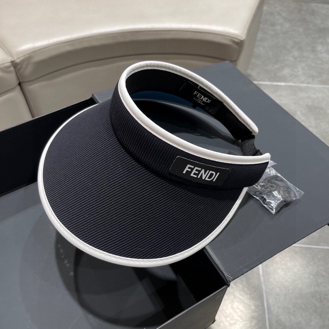 NO:196468,FENDI Early Spring New Style Original Single Hot Stars Similar Empty Top Hat Super Textured Purchase Level Must Have You Go Out Hat Fisherman's Hat Baseball Hat Knitted Hats, Hats, Fendi, Fendi, Espadrilles, Hats19860909芬迪 FENDI 早春新款原单爆款明星同款空顶帽 超级有质感 代购级别 出门必备哦帽子渔夫帽棒球帽针织帽,帽子,fendi,fendi,espadrilles,hats,hat