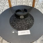 Chanel Sombreros Sombrero de copa vacío Morado Colección de verano