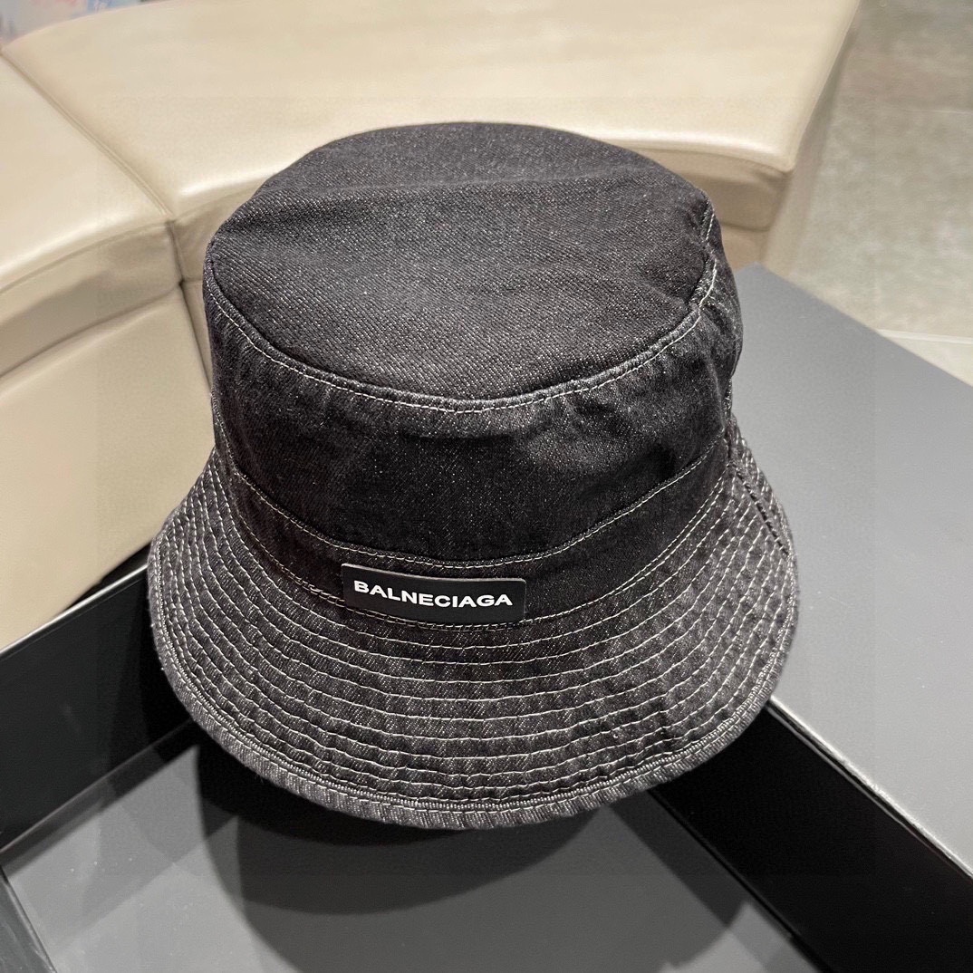 巴黎世家-复古洗水渔夫帽大热款风格非常复古！帽型非常赞大头围上头也很有型男女同款热卖！！