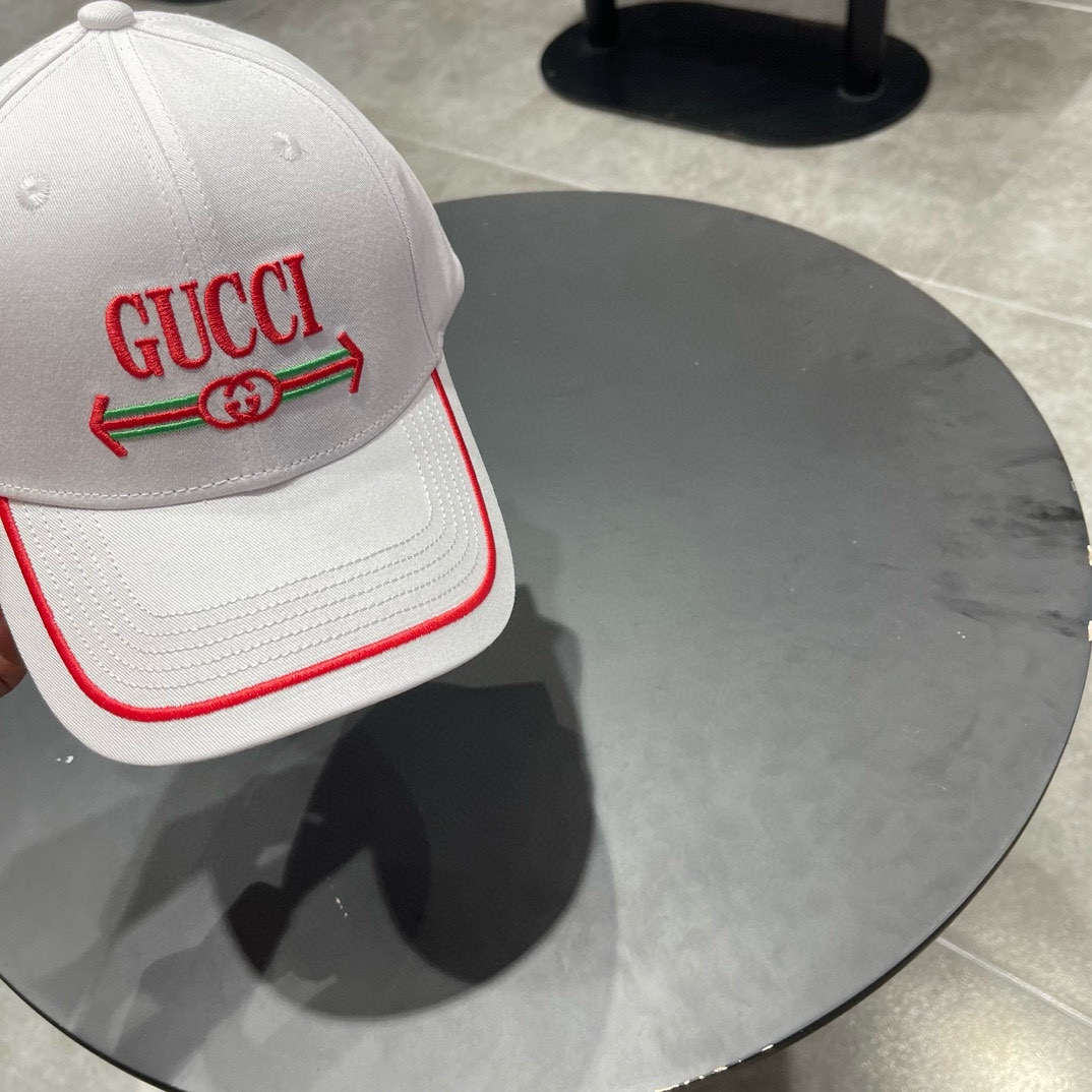 古奇棒球帽️GUCCI官网新品棒球帽原单品质火爆来袭工艺非常精美高档大气上档次！低调奢华方便携带！跑量！