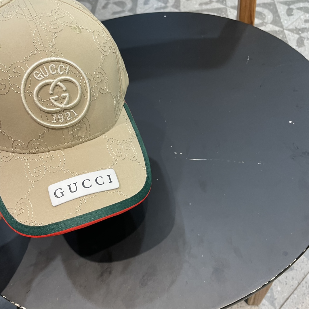 GUCCI古奇棒球帽专柜新款简约很潮！休闲运动款经典制作超级好搭衣服！