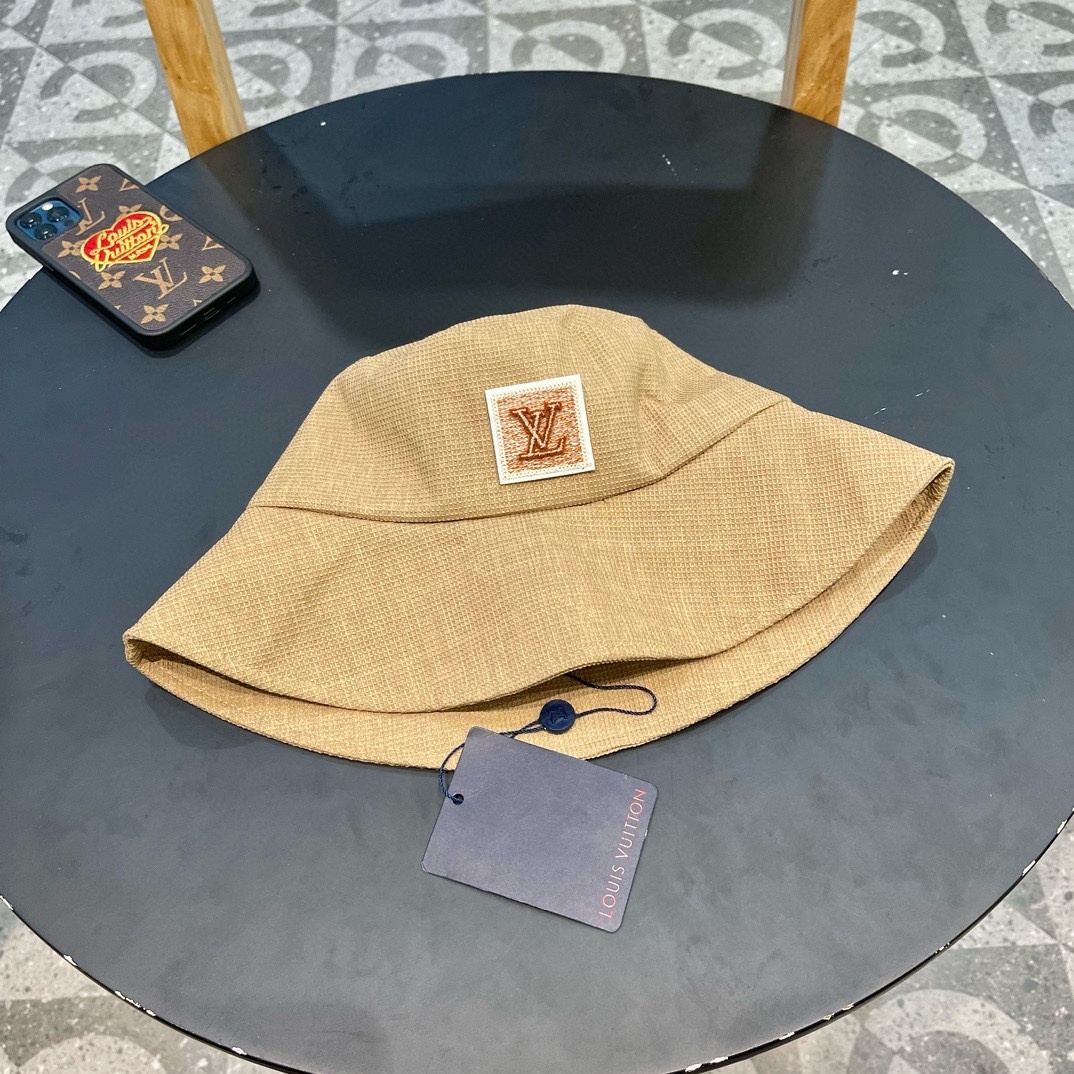 Sombrero de pescador LV 🧢 Nuevo sombrero de pescador Louis Vuitton 🧢 ¡Envío caliente, artículo versátil! 🥰…