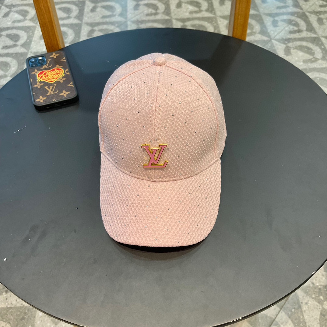 NO:198103,The new LV counter is synchronized with baseball caps, and the counter is shipped simultaneously. The big brand model is super easy to match, so buy it now!  Hat fisherman hat baseball hat knit hat, hat, louis vuitton, espadrilles,hats19860909LV新款专柜同步棒球帽,专柜同步出货,大牌款超好搭配,赶紧入手！帽子渔夫帽棒球帽针织帽,帽子,louis vuitton,espadrilles,hats,hat