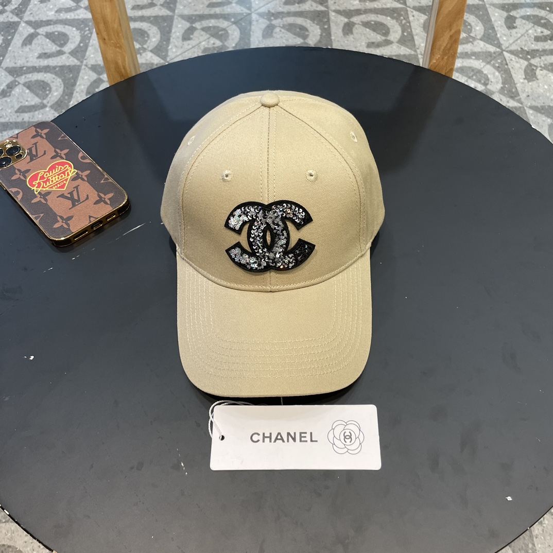 NO:198113,Chanel's new letter logo baseball cap, cool colors, different styles for men and women, the first batch is shipped first!  A must-have for fragrant powder!  Hat fisherman hat baseball hat knit hat, hat, chanel, espadrilles, hats19860909香奈儿新款字母logo棒球帽,很酷的色系,男女佩戴都有不同style,第一批抢先出货！香粉必入款！帽子渔夫帽棒球帽针织帽,帽子,chanel,espadrilles,hats,hat