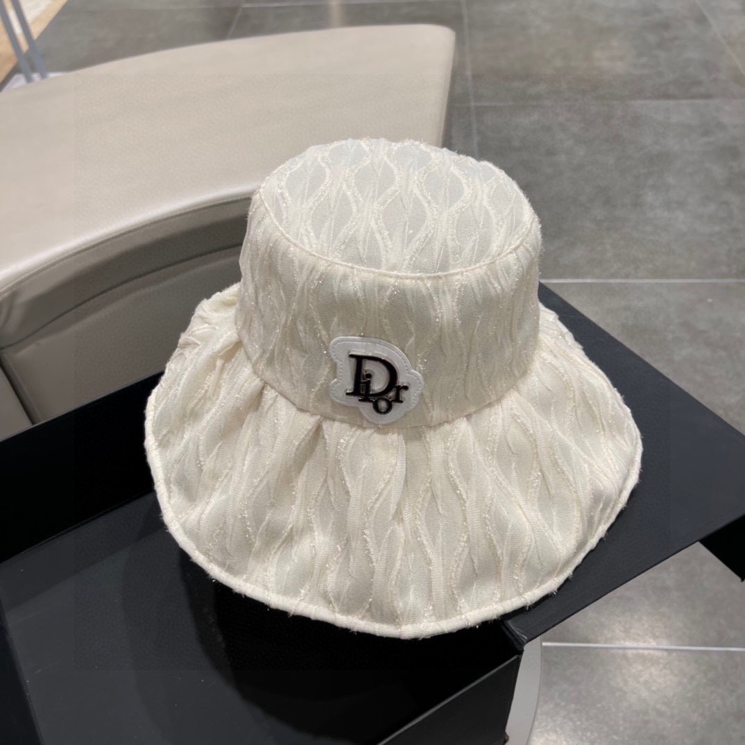NO:198941,Dior DIOR Spring and summer new French casual and fashionable, beach internet celebrity check-in classic style Temperament women's big hat border UV fisherman's hat Can store sun protection hat Fisherman's hat Baseball hat Knitted hat, hat, dior, dior, espadrilles, hats19860909迪奥 DIOR 春夏新款法国休闲时尚,沙滩网红打卡经典款 气质女装大帽边防紫外线渔夫帽 可收纳防晒帽子渔夫帽棒球帽针织帽,帽子,dior,dior,espadrilles,hats,hat