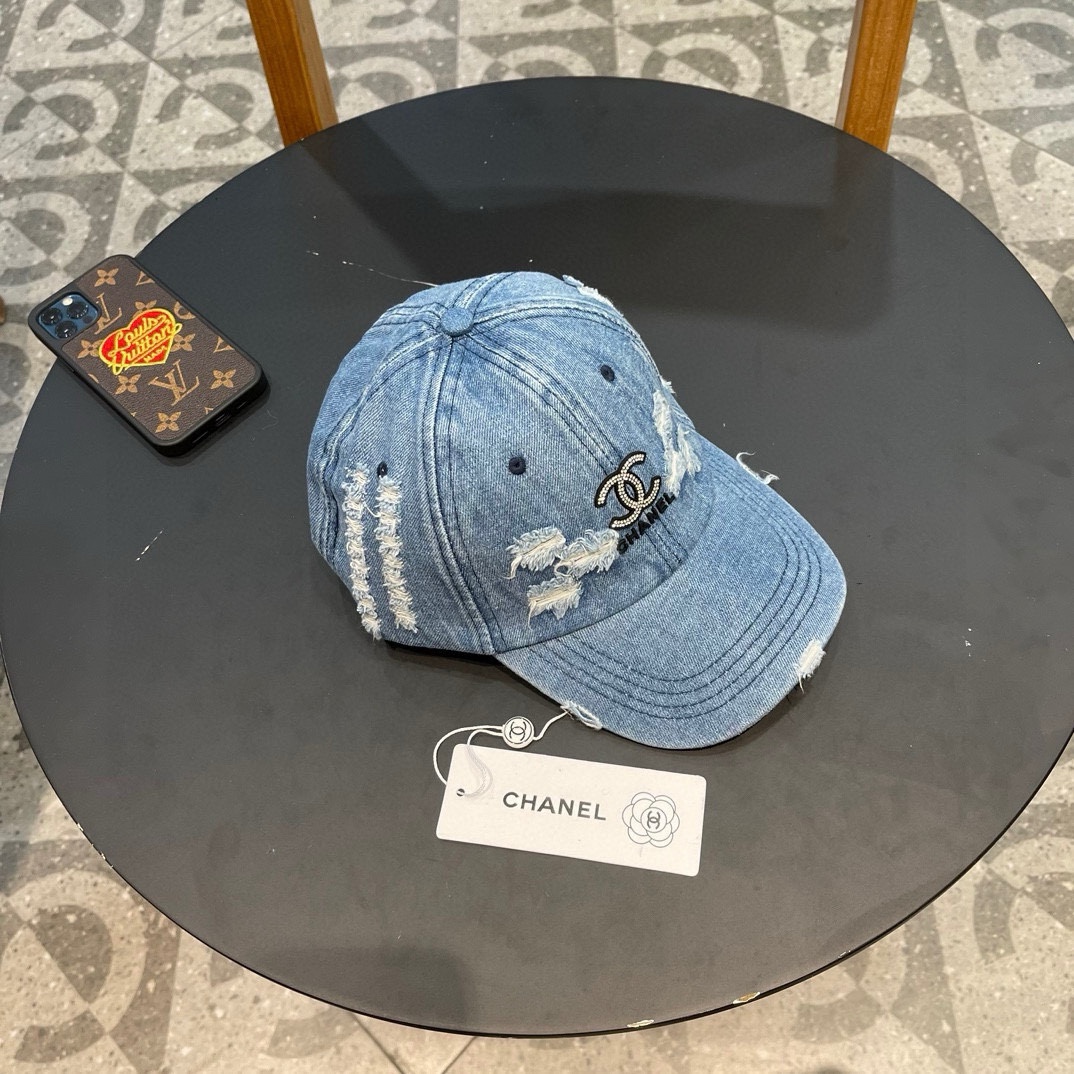 NO:199894,Chanel CHANEL new product denim baseball cap, Xiaoxiang classic simple, fashionable and casual design, running new product hat fisherman hat baseball cap knit hat, hat, chanel, chanel, espadrilles, hats19860909香奈儿CHANEL 新品牛仔棒球帽,小香经典简约,时尚休闲设计 跑量新品帽子渔夫帽棒球帽针织帽,帽子,chanel,chanel,espadrilles,hats,hat