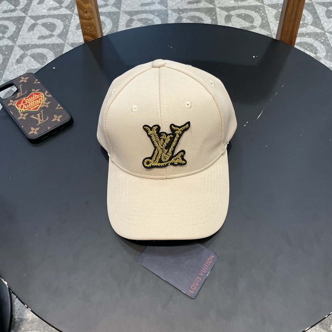 NO:200342,LV New Baseball Cap High Quality Customization!  This one must be a favorite of minimalism. It is clean, neat, fashionable and versatile, and definitely not picky about face shape!  A fashionable and classic ten thousand-year-old model!  Hat fisherman hat baseball hat knit hat, hat, louis vuitton, espadrilles,hats19860909LV 新款棒球帽 高品质定制！这款必定是极简主义的最爱 干净,利索,时尚百搭,绝对不挑脸型！ 属于时尚经典的万年款！帽子渔夫帽棒球帽针织帽,帽子,louis vuitton,espadrilles,hats,hat