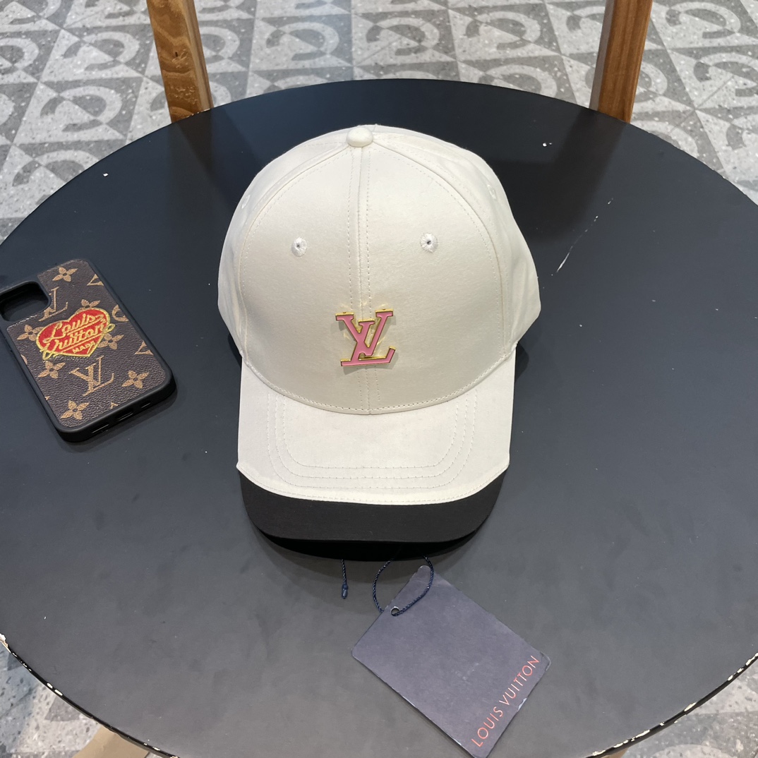 NO:200202,[LV] New counters are synchronized with color-blocking baseball caps, and the counters are shipped simultaneously. Big brand models are super easy to match, so buy them quickly!  Hat fisherman hat baseball hat knit hat, hat, louis vuitton, espadrilles,hats19860909【LV】新款专柜同步拼色棒球帽,专柜同步出货,大牌款超好搭配,赶紧入手！帽子渔夫帽棒球帽针织帽,帽子,louis vuitton,espadrilles,hats,hat