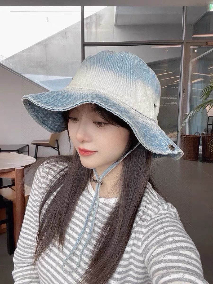 NO:200613,Chanel Chanel tie-dyeed old cowboy fisherman hat women spring and summer sun protection sun climbing hat color block hat fisherman hat baseball hat knit hat, hat, chanel, chanel, espadrilles, hats19860909Chanel香奈儿扎染做旧牛仔渔夫帽子女春夏季遮阳防晒登山帽拼色帽子渔夫帽棒球帽针织帽,帽子,chanel,chanel,espadrilles,hats,hat